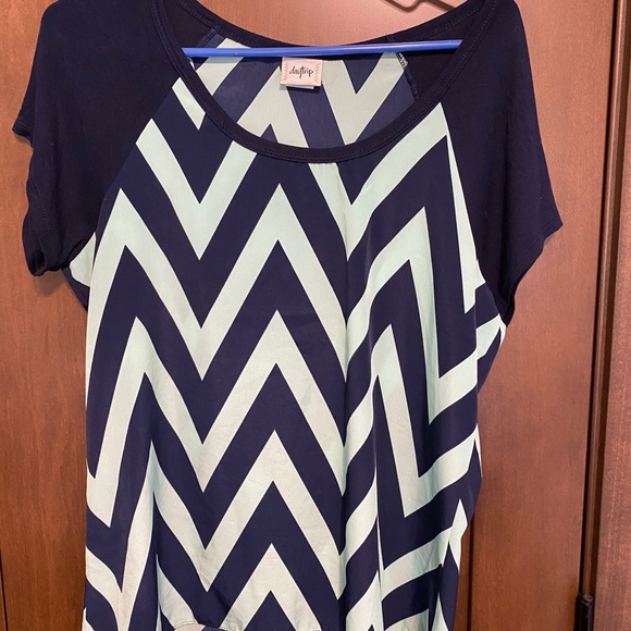 Women’s Daytrip Blouse - Picture 3 of 8